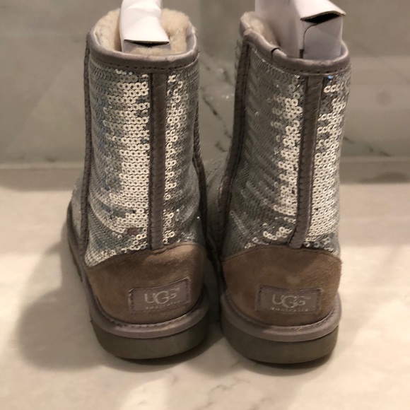 Sparkling UGG boots with sequence - Picture 2 of 11